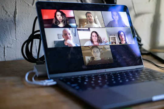 Women and men use videoconferencing — including features like custom backgrounds — differently. 